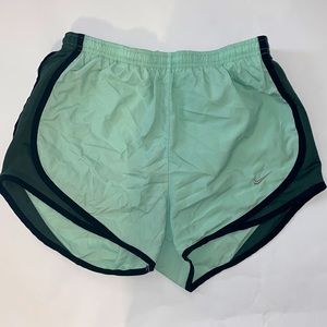 XS NIKE Running shorts!